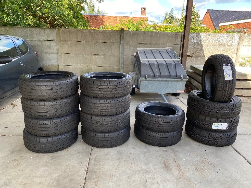 235/55 R19 PREMIUM Zomer & Winterbanden 235/55 R19, Auto-onderdelen, Nieuw, 235 mm, Band(en), Zomerbanden