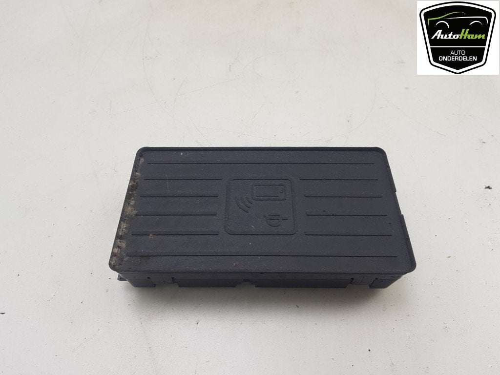 CHARGEUR DE TELEPHONE A INDUCTION (|81A035502|), Seat Deutschland GmbH, Utilisé, Service@seat.de, Max-Planck-Straße  3-5
64331  Weiterstadt, DE