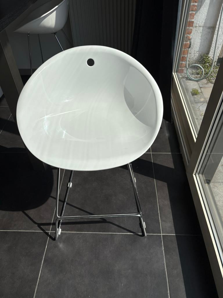 2 hoge stoelen (prijs per stoel, zie beschrijving), Huis en Inrichting, Barkrukken, Ophalen, Zo goed als nieuw