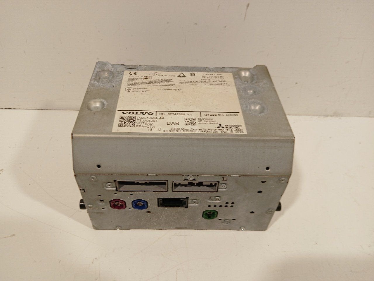 Radio Volvo S60, Ophalen of Verzenden, Van der Ven Autorecycling B.V., Onderdelen@venauto.nl, Ettenseweg 76, 4706 PB Roosendaal, The Netherlands
