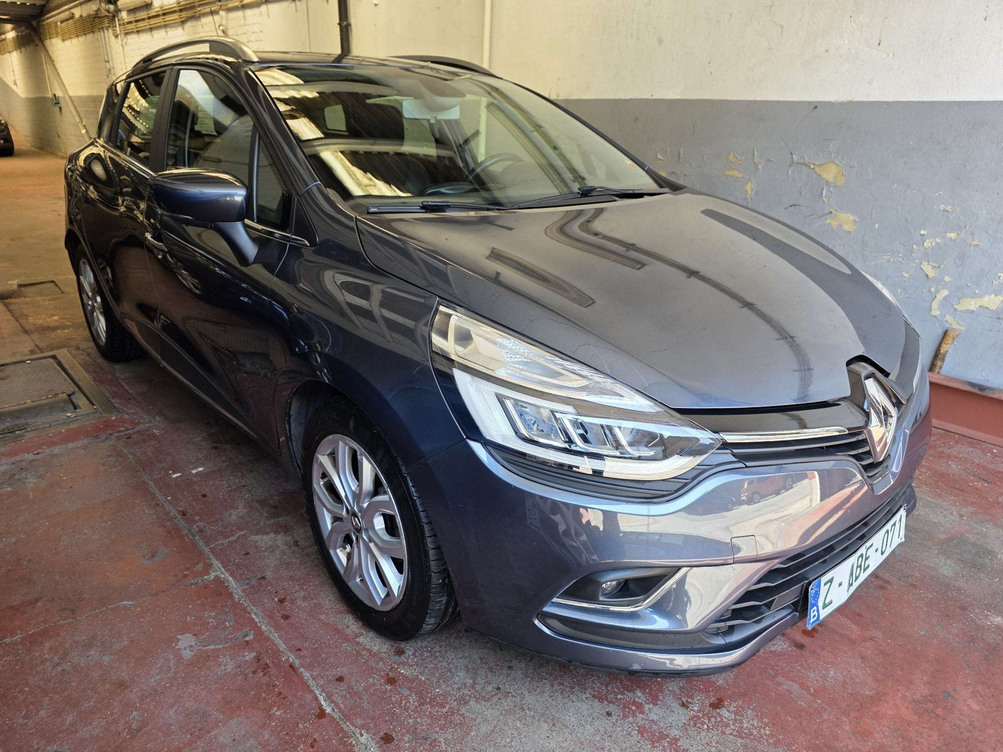 Renault Clio Clio 1.2 TCe Energy Intens EDC (bj 2017), Auto's, 4 cilinders, Zilver of Grijs, 1197 cc, Clio