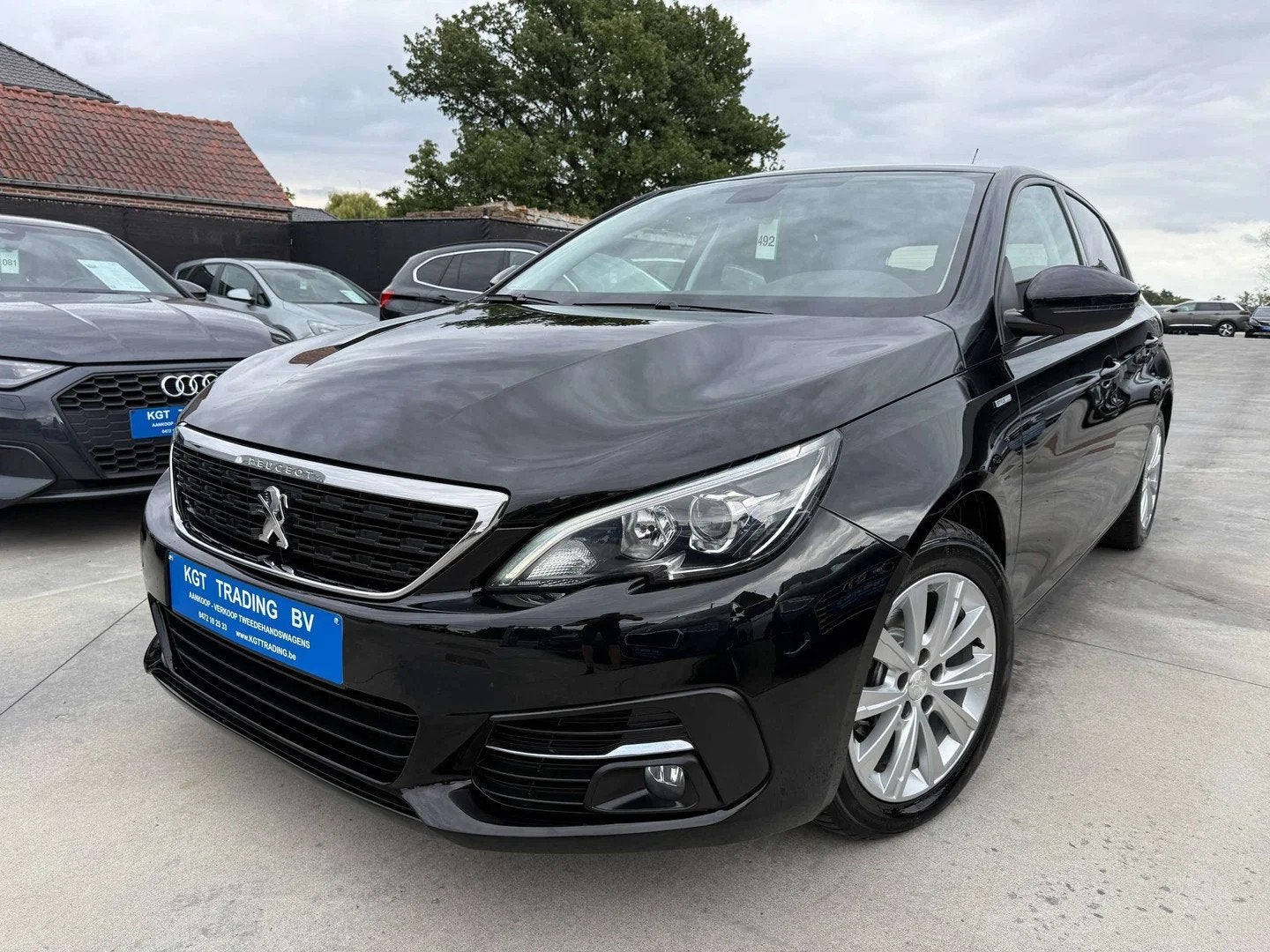 Peugeot 308 1.2i 110PK 5-DEURS STYLE NAVIGATIE CAMERA CARPLA, Stof, Gebruikt, 1199 cc, Zwart