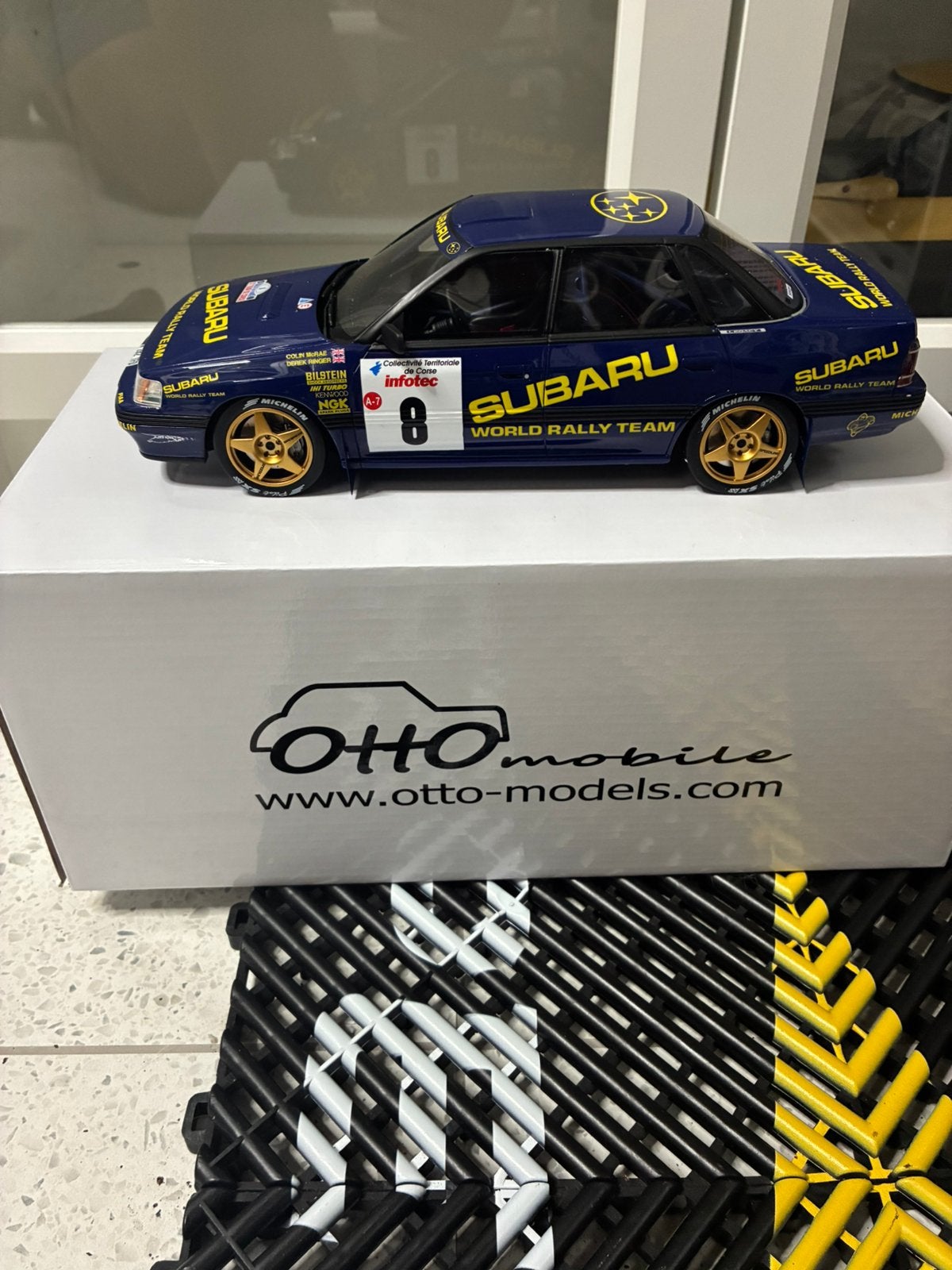 Subaru Legacy RS Gr.A 1/18 ottomobile, Hobby & Loisirs créatifs, Enlèvement ou Envoi, Comme neuf, Voiture, OttOMobile