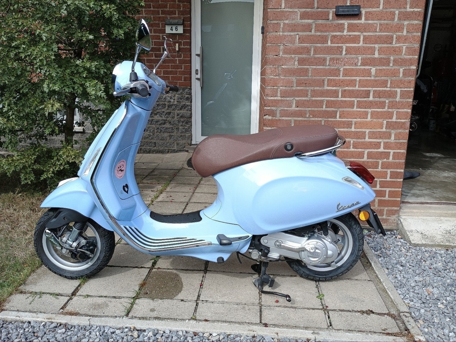 Vespa Primavera 50, Fietsen en Brommers, Ophalen, Klasse A (25 km/u), 49 cc, Zo goed als nieuw