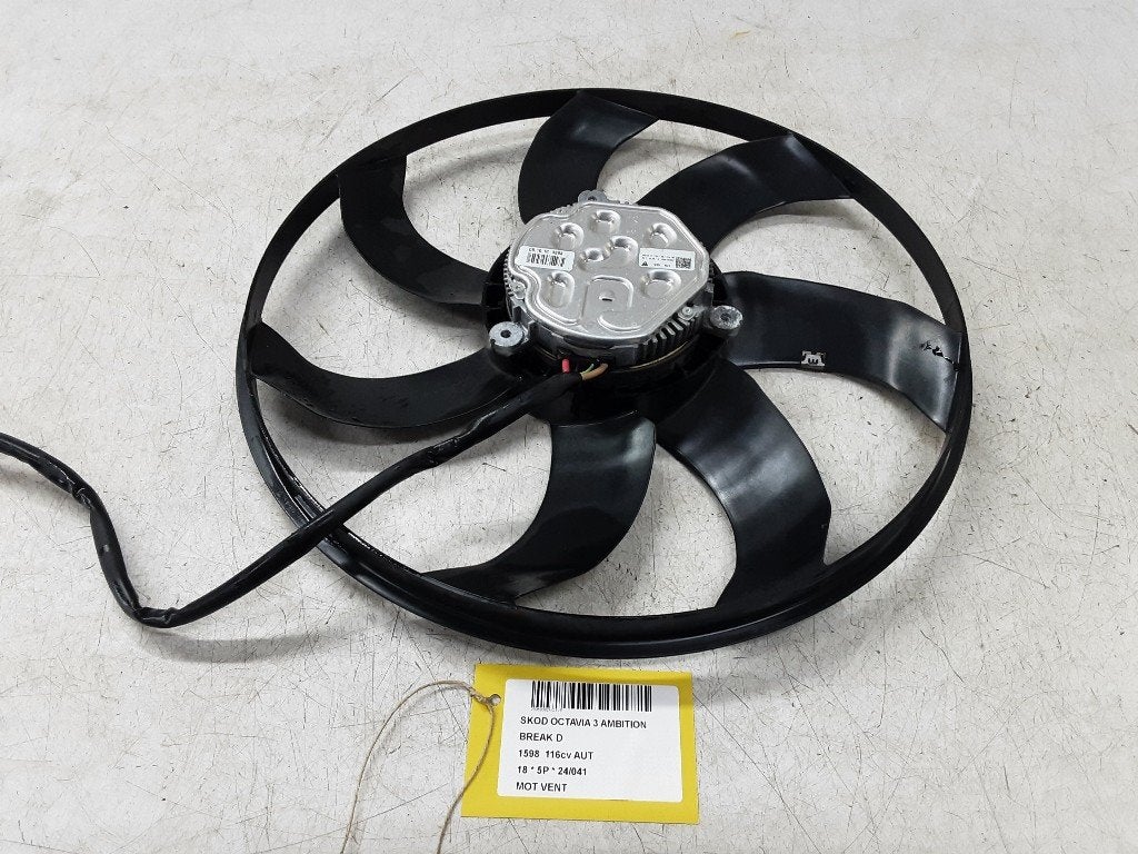 KACHEL VENTILATORMOTOR Octavia Combi (5EAC) (09121330), Gebruikt, Info@skoda-auto.de, Skoda, Max-Planck-Straße  3-5
64331  Weiterstadt, DE