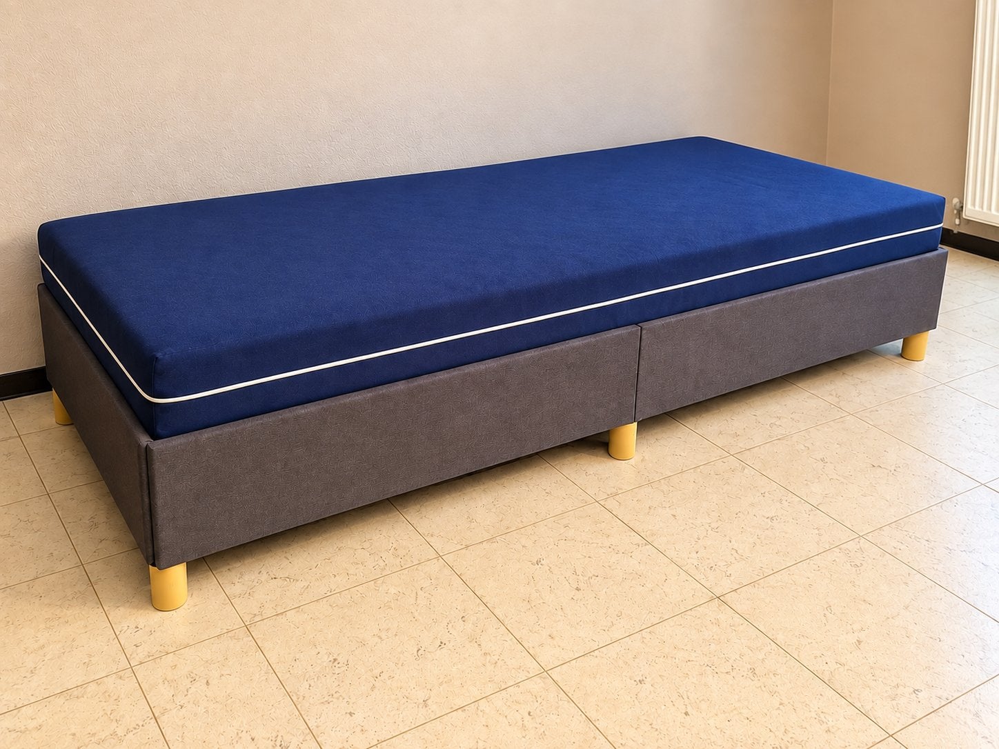 Canapé-lit et lit d'appoint + matelas — presque neuf, Gris, Comme neuf, 200 cm, Enlèvement