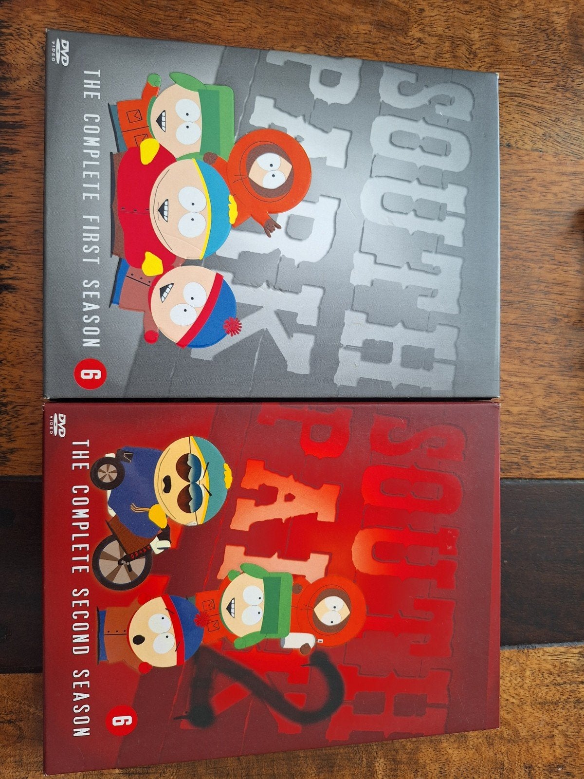 South Park Seizoen 1 & 2 DVD BoxsetDeze boxset bevat de comp, Enlèvement ou Envoi