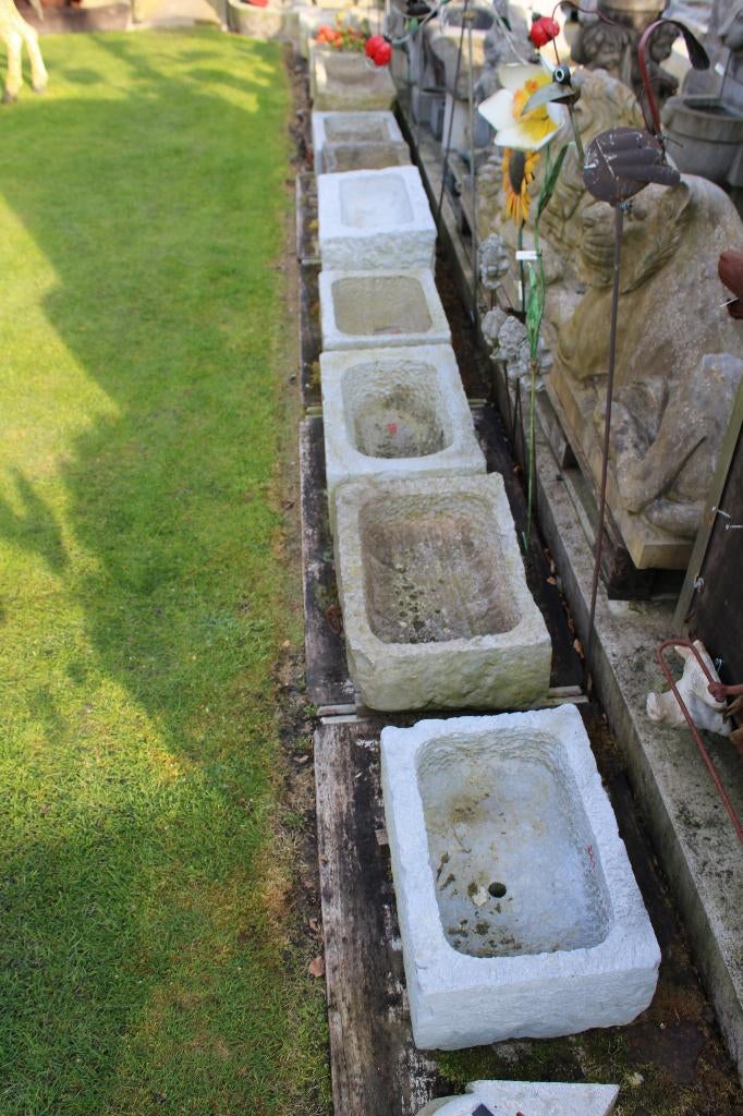 bac ou auge en pierre , jardinière ,voir photos !, Moins de 30 cm, Pierre, Enlèvement, Utilisé