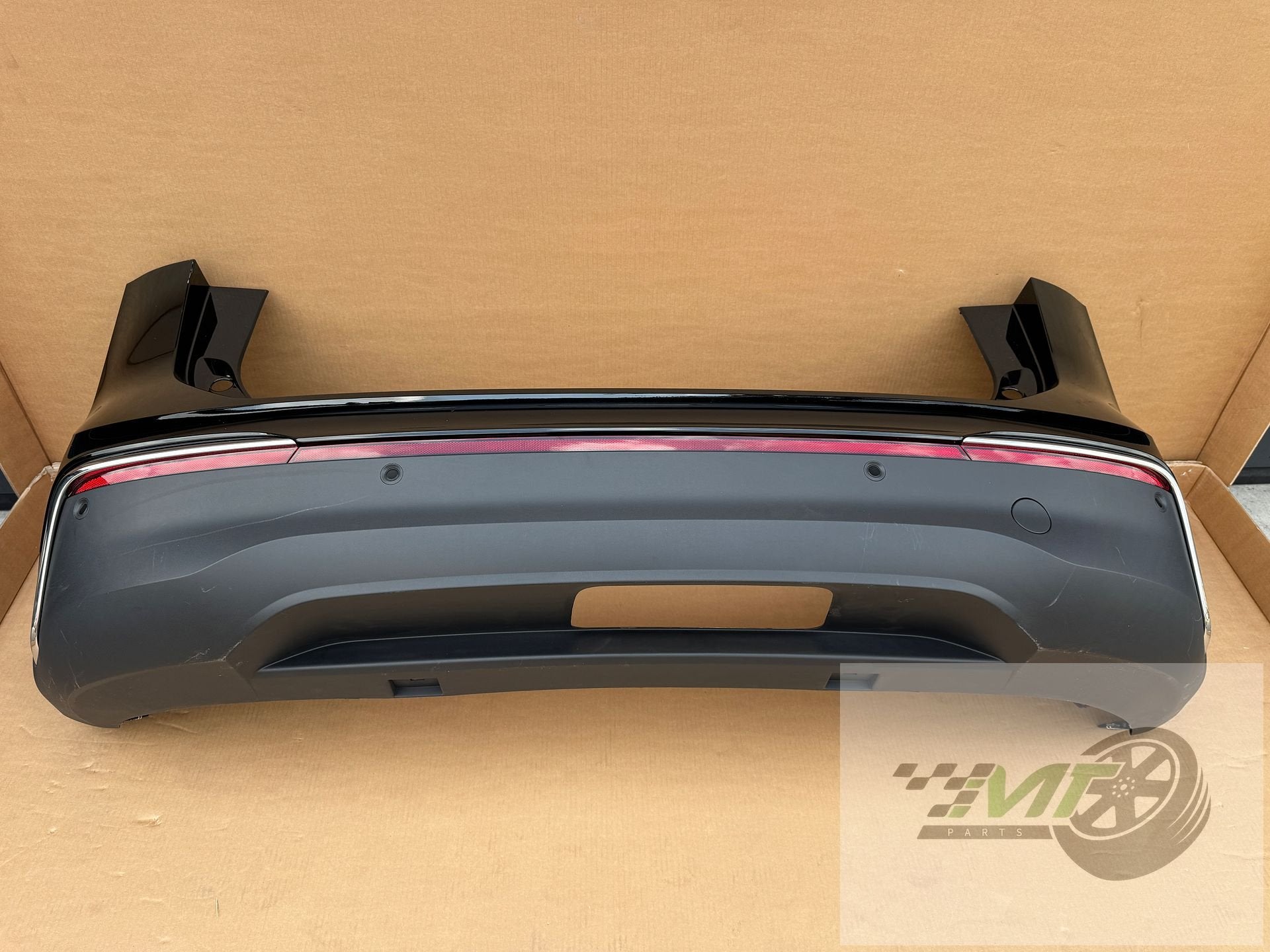 Vw Tiguan CT1 achterbumper 571807521F LY9T BLACK rear PDC, - kundenbetreuung@volkswagen.de, Gebruikt, Volkswagen, Herkomst onderdeel bekend