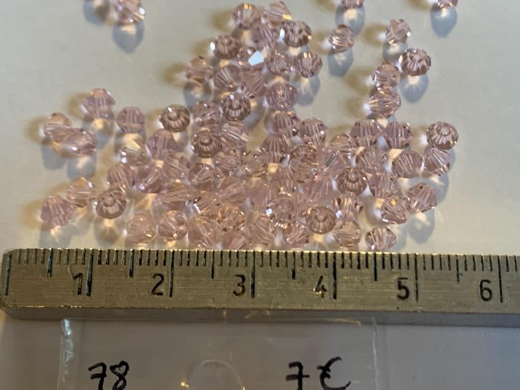78 Swarovski tolletjes roze, Ophalen of Verzenden, Nieuw, Kraal