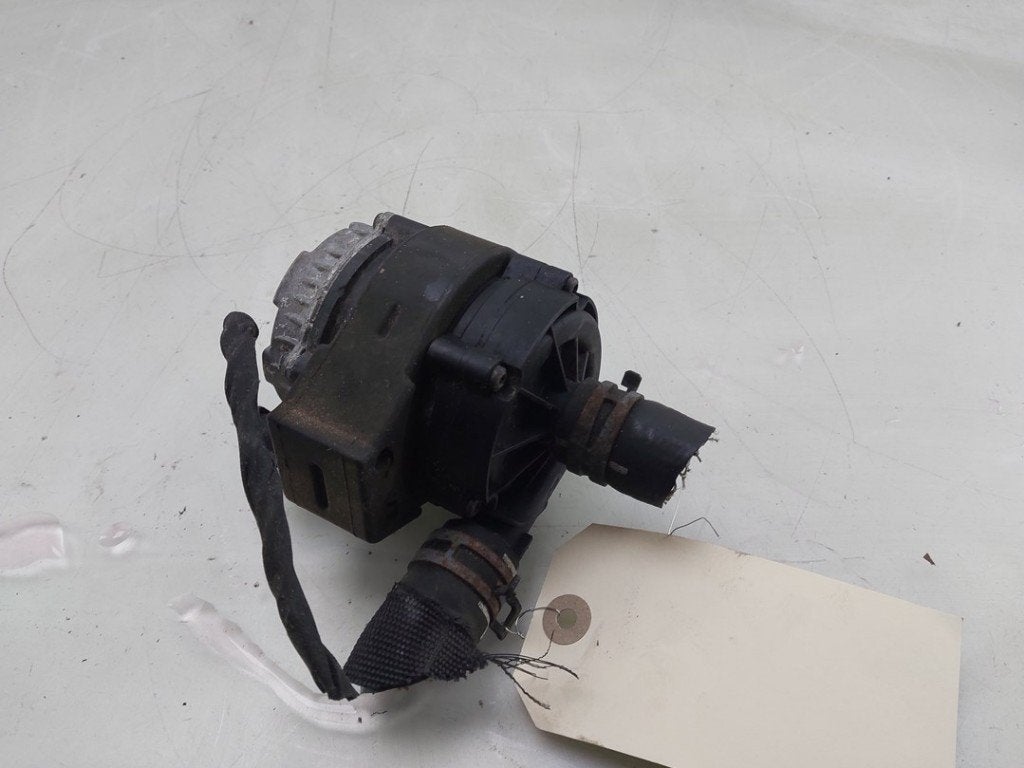 POMPE A EAU Volkswagen Tiguan (AD1) (|04L965567B|), Dhr. J. Ham, Volkswagen, Administratie@autoham.nl, Utilisé