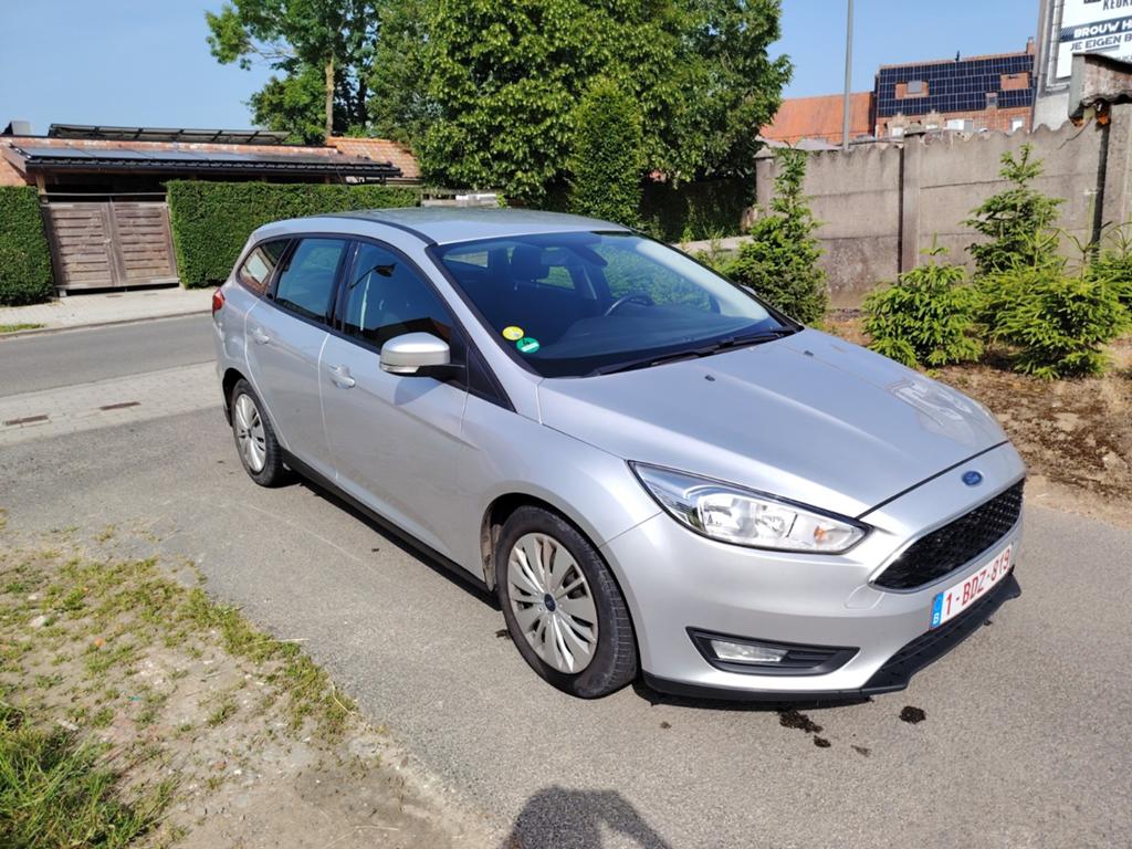 Ford Focus 1.5 TDCi, Focus, Achat, Attache-remorque, Particulier