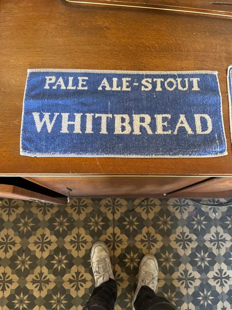 Vintage Whitbread bar-mat – Pale Ale / Stout, Ophalen