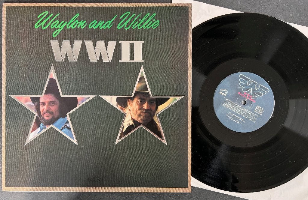 WAYLON JENNINGS & WILLIE NELSON - WWII ( LP; NMINT ), Verzenden, Zo goed als nieuw, 12 inch, LP