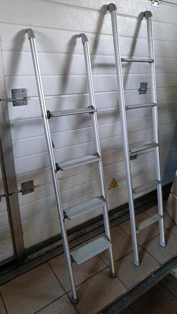 Aluminium ladders uit campers, Ophalen, Zo goed als nieuw