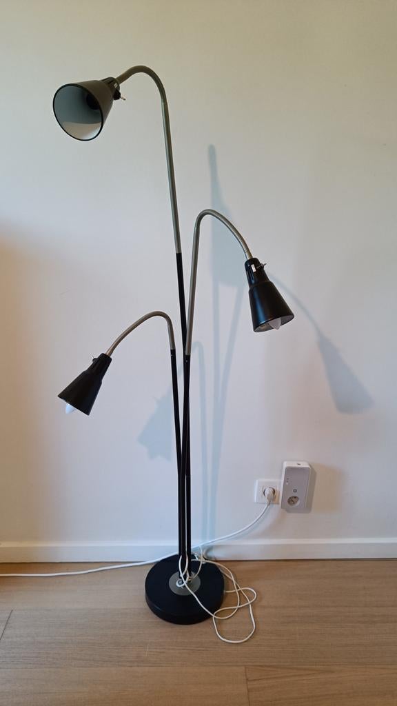 Vloerlamp Ikea Kvart (zwart/zilver), driepuntslamp, Ophalen