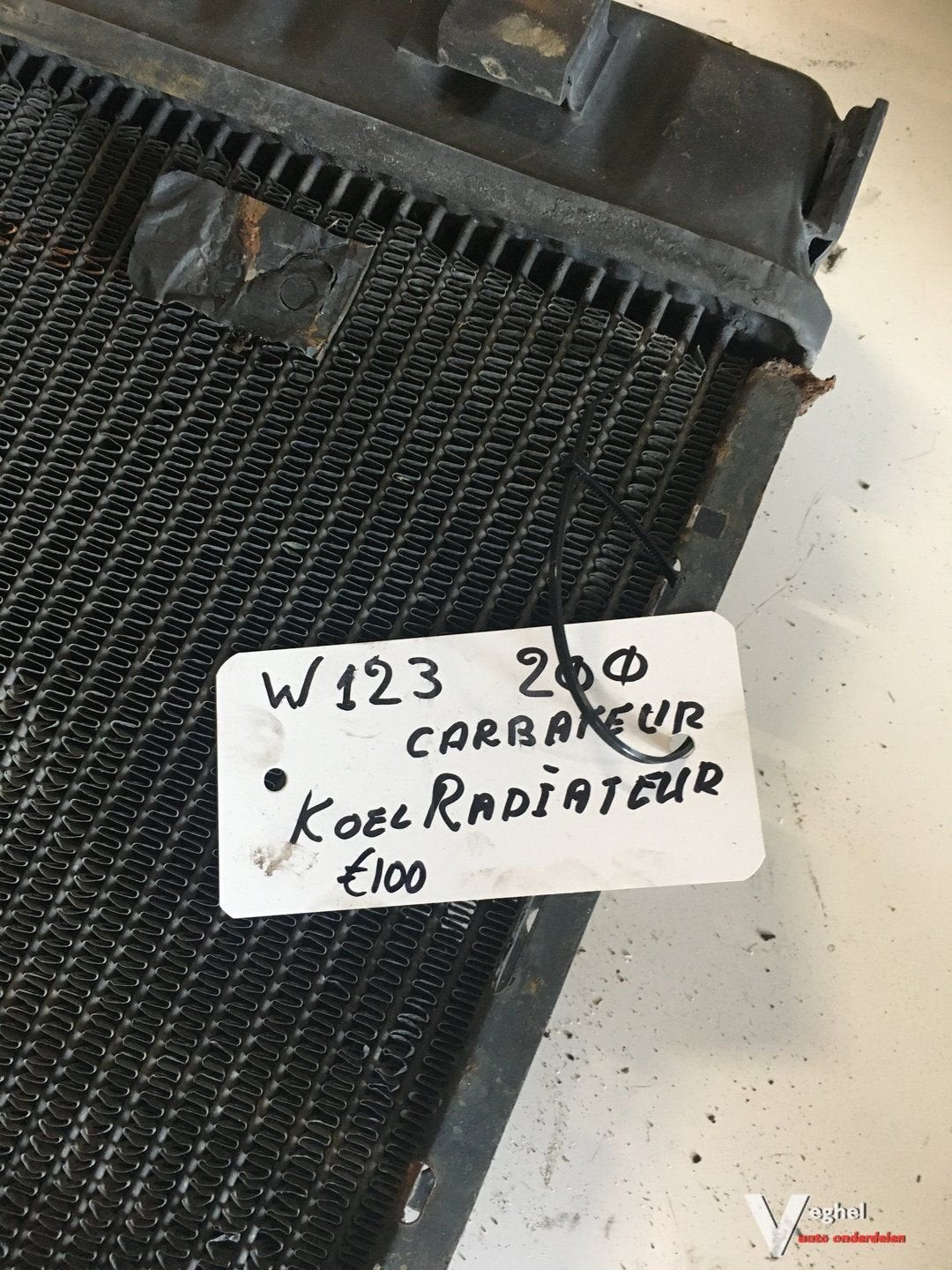 Mercedes W123 200 carburateur  Radiateur, -, -, Enlèvement, Utilisé