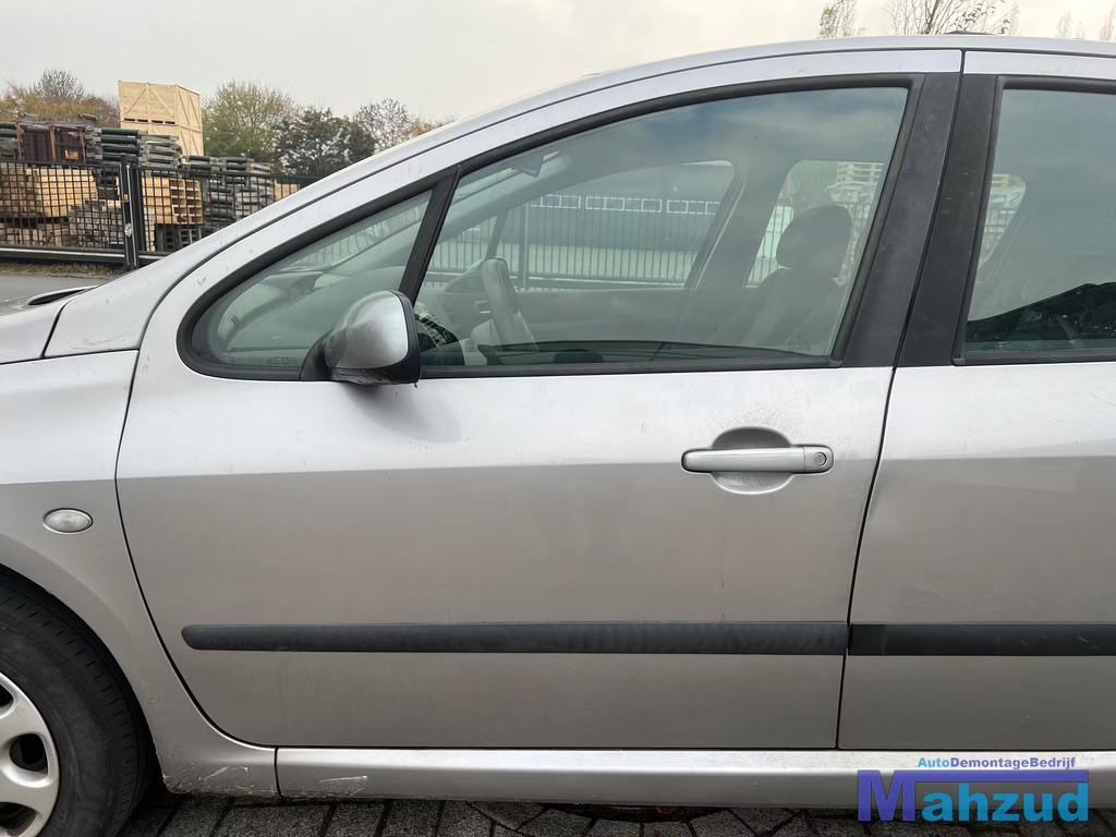 PEUGEOT 307 Grijs EZA Links voor deur portier 2001-2009, Taurusavenue 1
2132 LS  Hoofddorp, NL, Gebruikt, Contact.group@renault.com