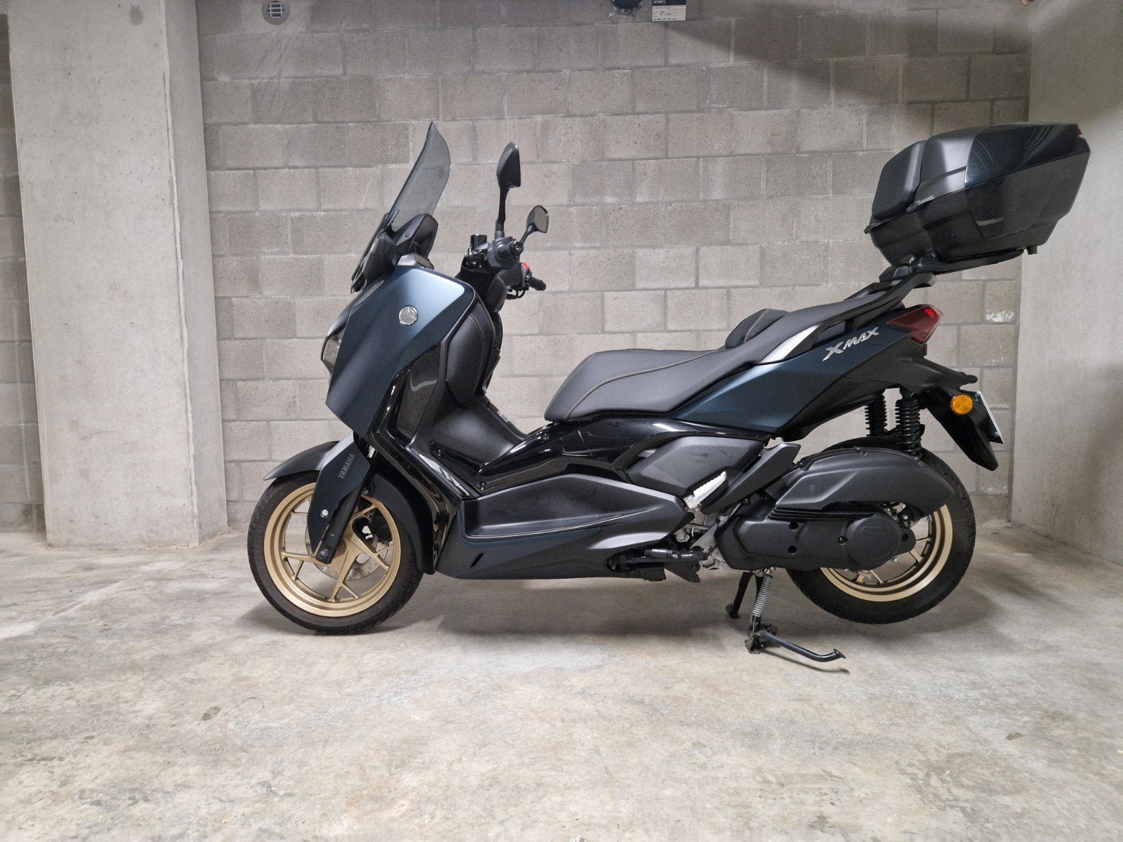Yamaha X-Max Techmax 125cc, Motos, Scooter, Particulier, Occasion, Amortisseurs réglables électroniquement