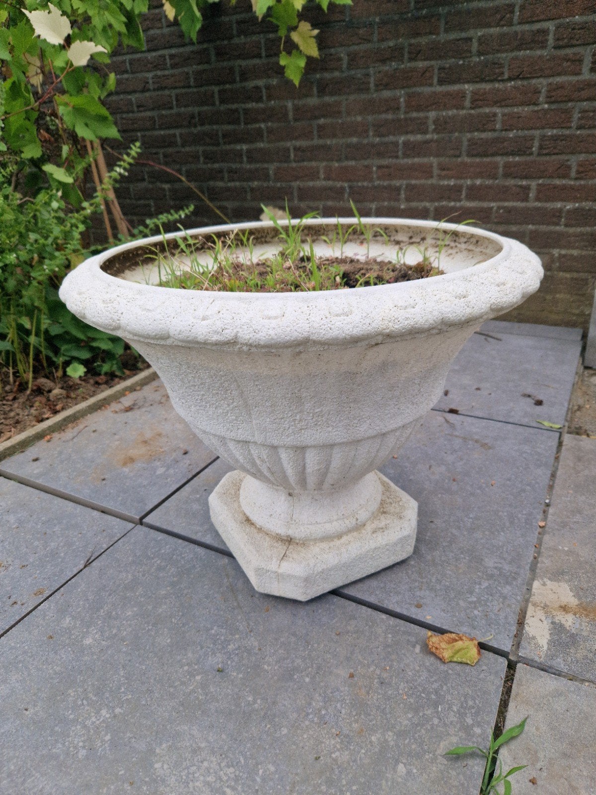 Vase de jardin en plastique, Jardin & Terrasse, Bacs à fleurs & Jardinières, Enlèvement, Synthétique