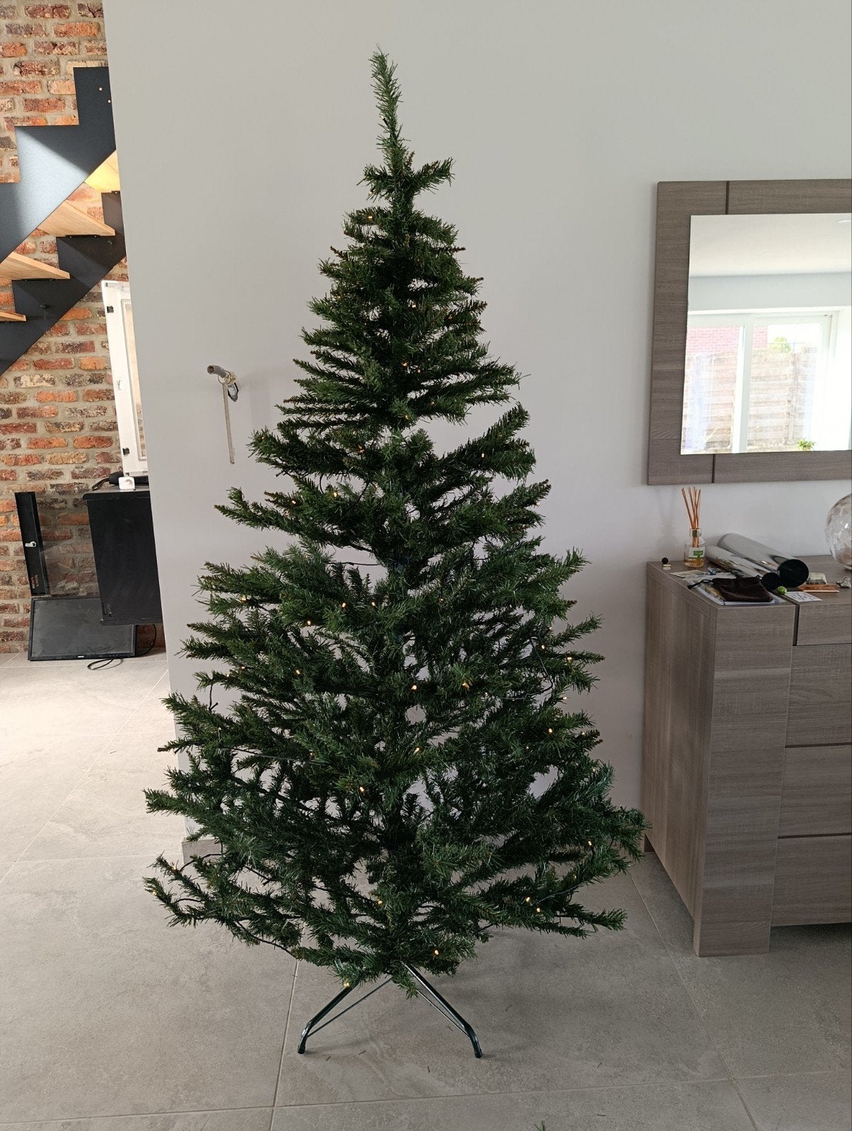 Grand sapin de Noël artificiel 210 cm avec led intégré, Enlèvement, Comme neuf