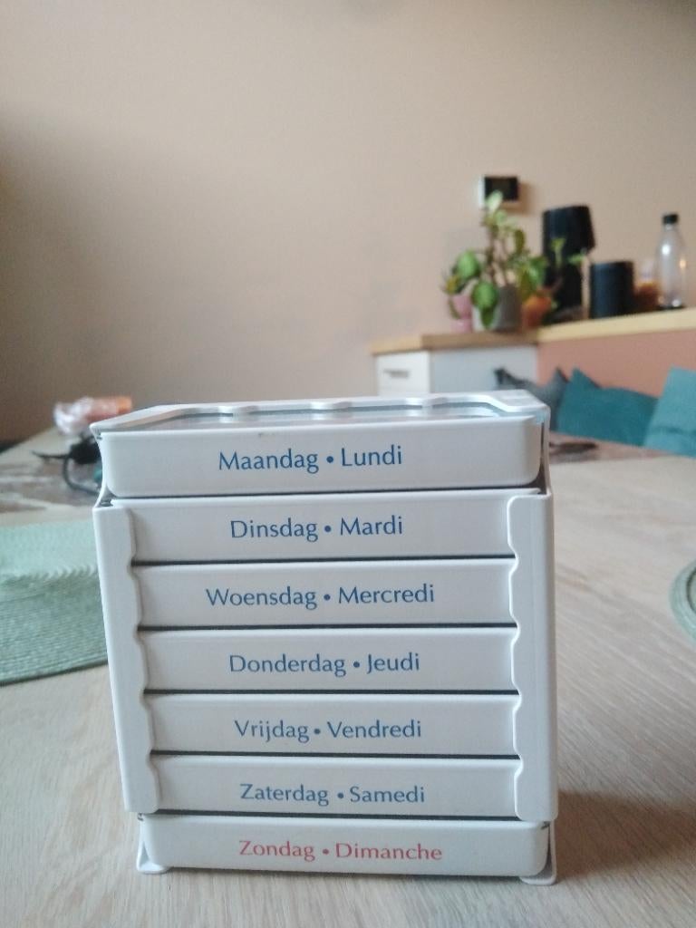 Pillendoosje 7 dagen, Diversen, Ophalen, Gebruikt