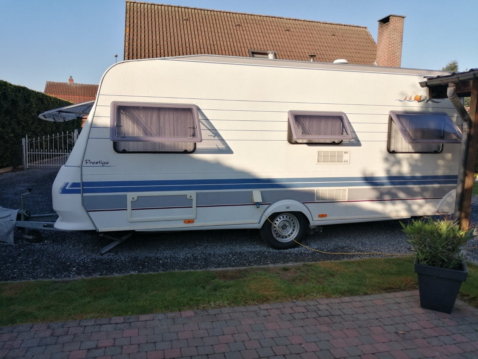 Hobby prestige 495, Caravans en Kamperen, Caravans, Luifel, Rondzit, Hobby, 2 aparte bedden
