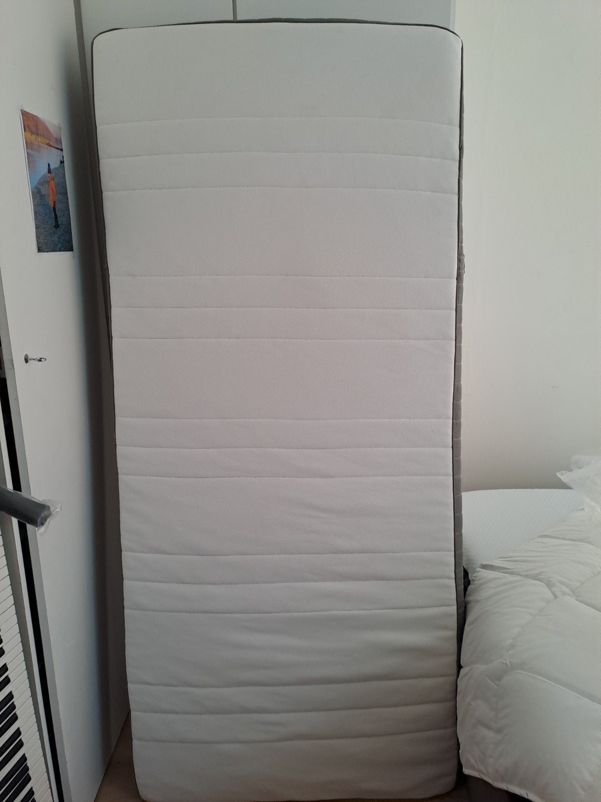 Comfortabel Ikea-matras met afneembare hoes van 90X200X18 cm, Ophalen, 90 cm, Eenpersoons, Zo goed als nieuw