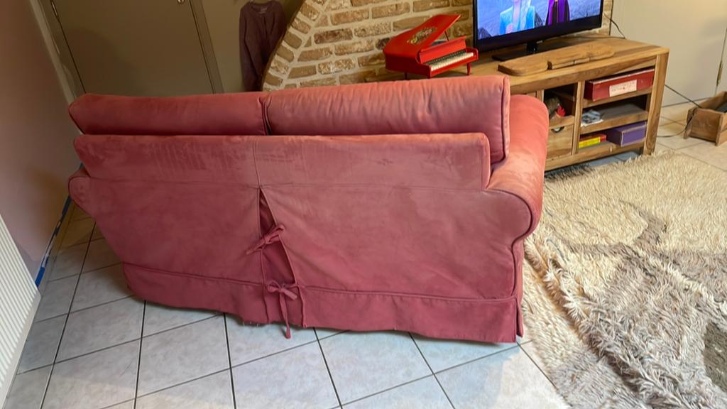 Roze klassieke zetel, Ophalen