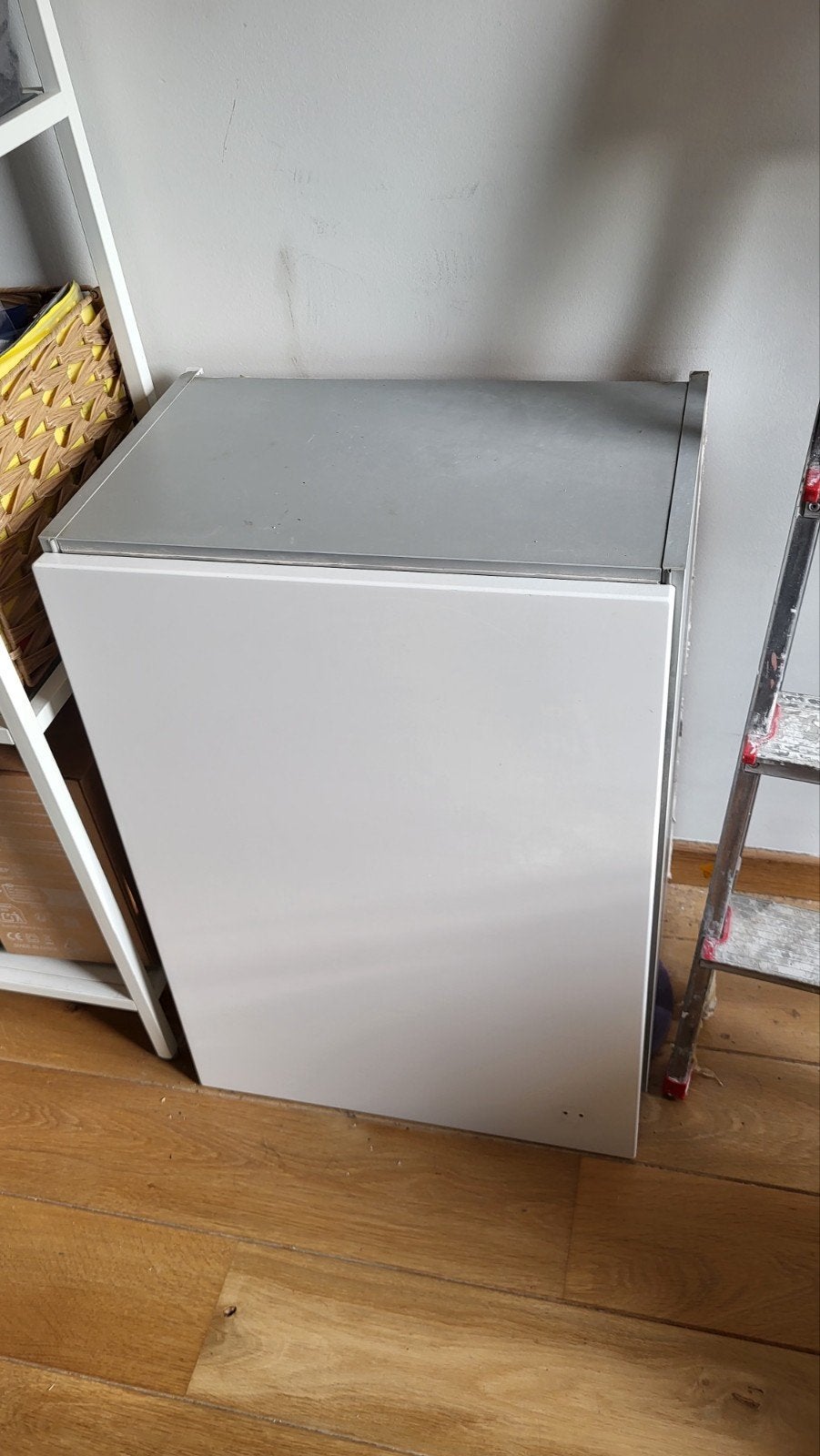 Hangkast 50x80x33 wit hoogglans grijs korpus gebruikt, Ophalen