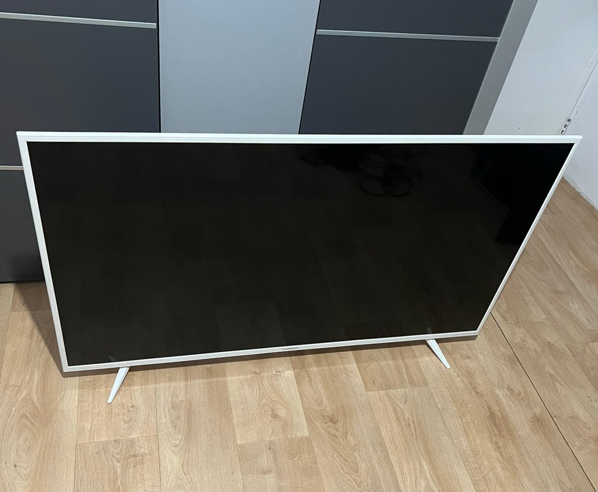 Téléviseur Thomson 55 pouces 4K HDR, TV, Hi-fi & Vidéo, Télévisions, Utilisé, LED, Smart TV, Enlèvement