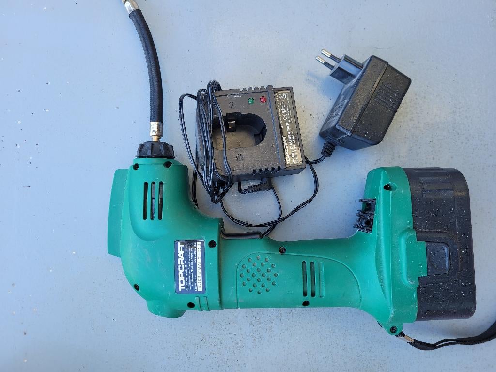 Compresseur sur batterie, Bricolage & Construction, Compresseurs, Enlèvement, Utilisé, 6 à 10 bars