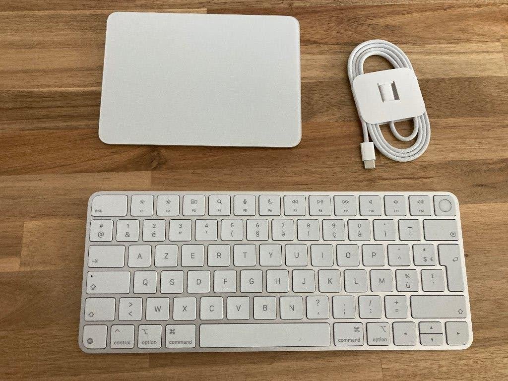 Apple toetsenbord MET Touch ID en trackpad, Computers en Software, Toetsenborden, Draadloos, Apple, Ophalen, Touch ID