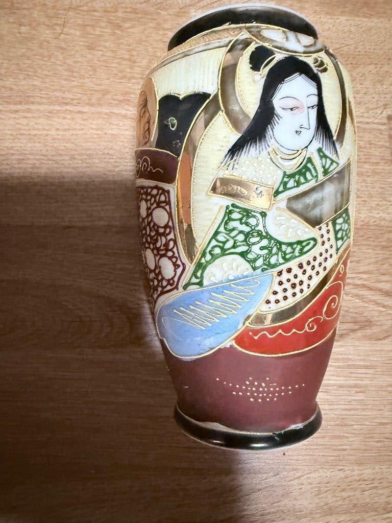 Antiek Japans Kutani porseleinen vaasje – Meiji-periode, Antiek en Kunst, Ophalen of Verzenden