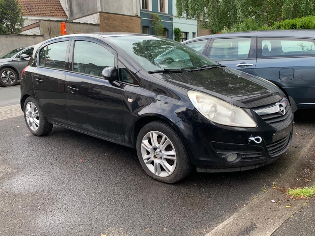 Opel Corsa 1.3CDT bj.2009 260.000km starter defect, Auto's, Opel, Voorwielaandrijving, 75 kW, Zwart, 4 cilinders