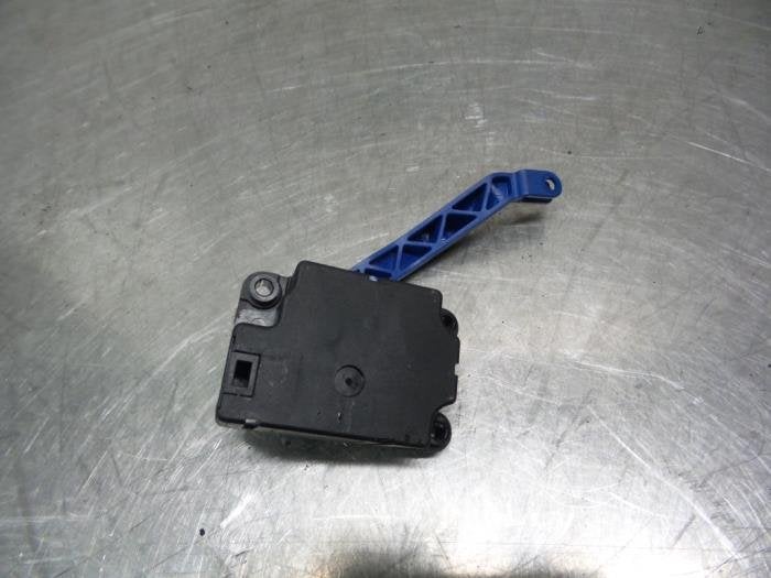 Kachelklep Motor van een Opel Vectra (Vectra C 02-), Auto-onderdelen, Gebruikt, -, -, Opel