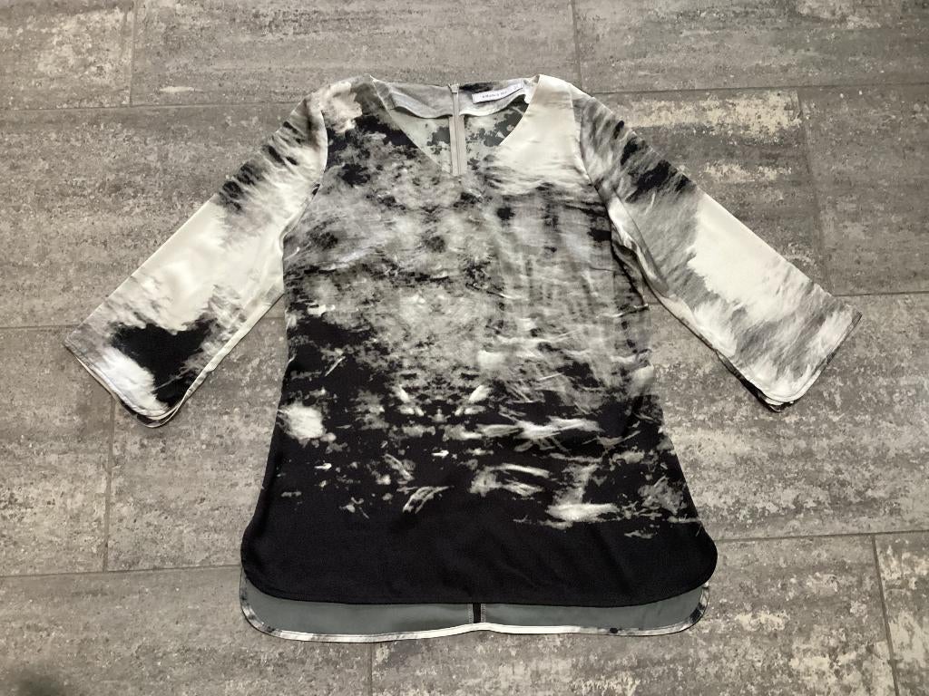 Blouse Amania Mo 40/42, Taille 38/40 (M), Gris, Enlèvement ou Envoi, Comme neuf