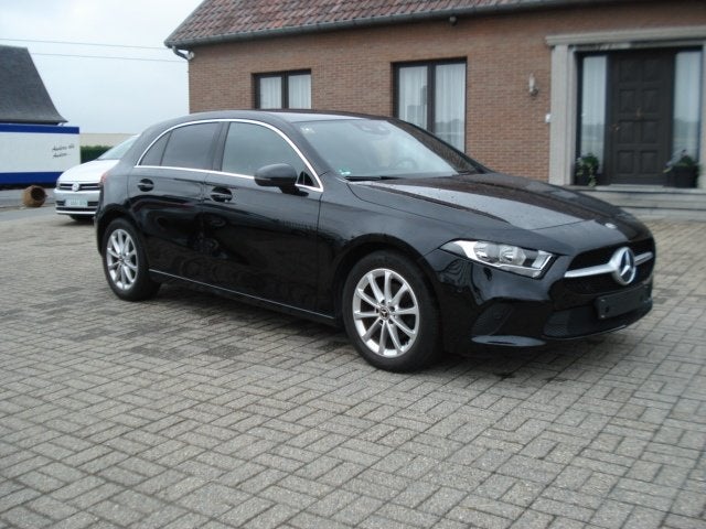 a180 be automaat navi leder verw zetels parkeers  bj 10/2020, Auto's, 4 deurs, 4 cilinders, Zwart, Leder