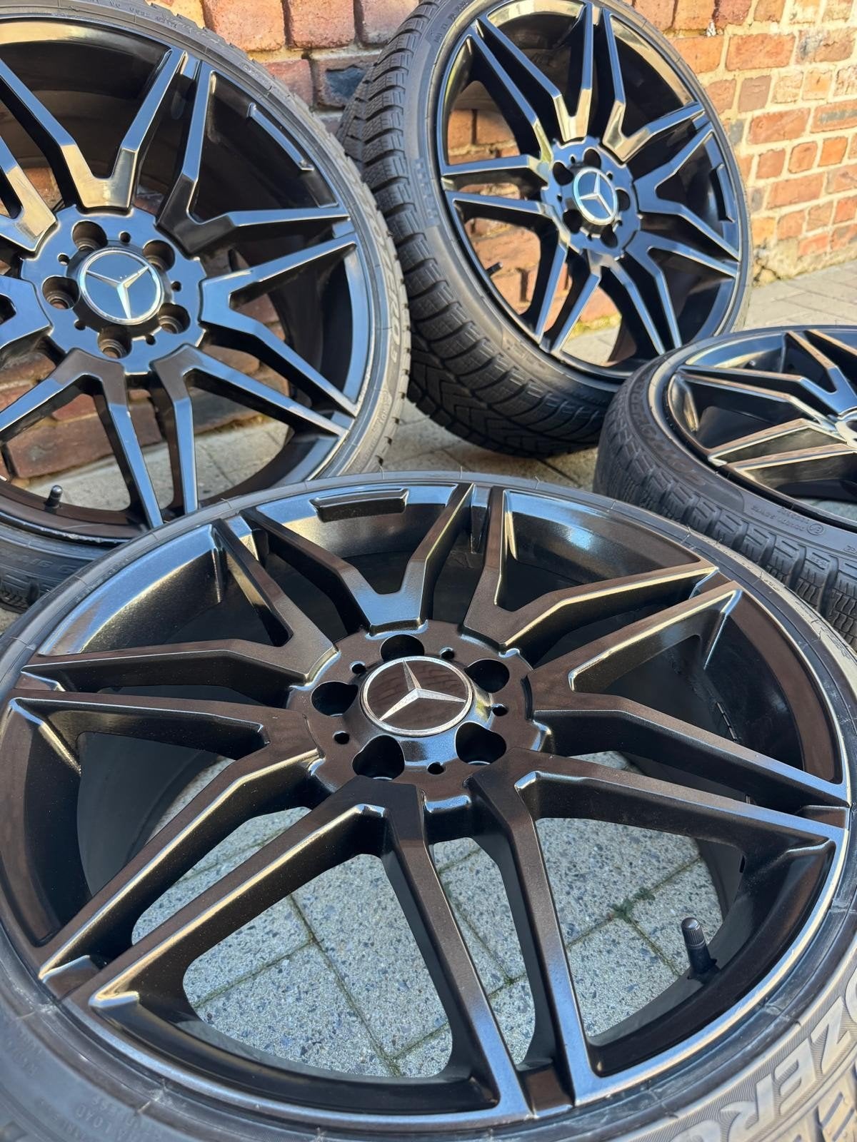 Jantes 19" MERCEDES VITO/E CLASS (pneus M+S)

4 x 235/35/19, Enlèvement, Pneu(s)