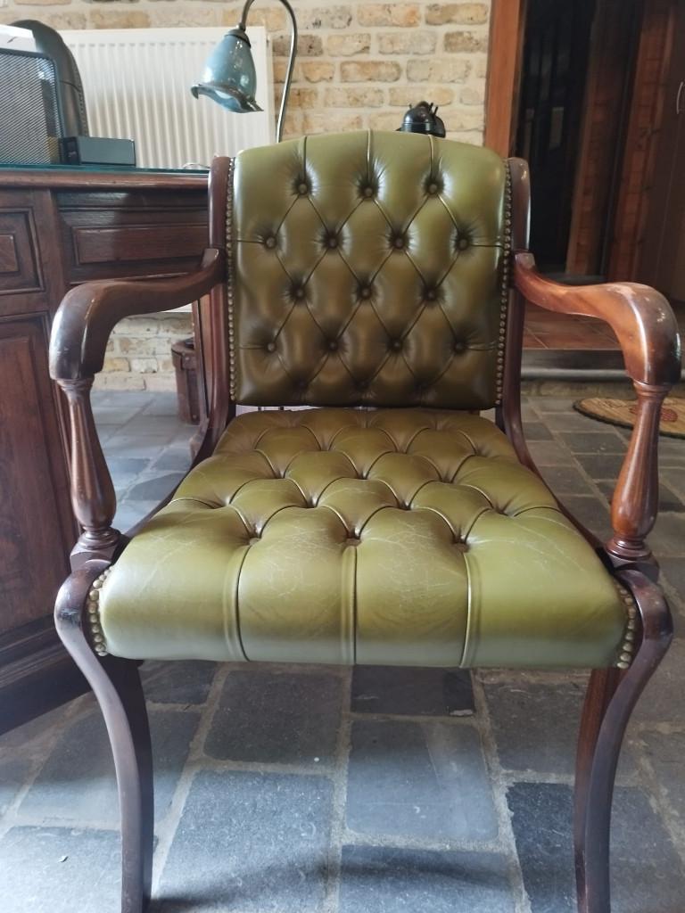 Chesterfield bureaustoel, Enlèvement