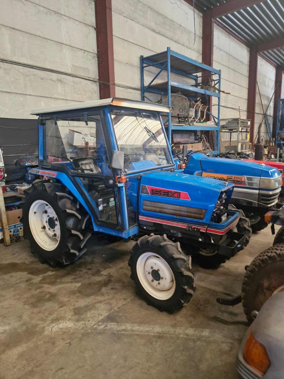 Tracteur 4x4 iseki 30 cheveaux  avec direction assister