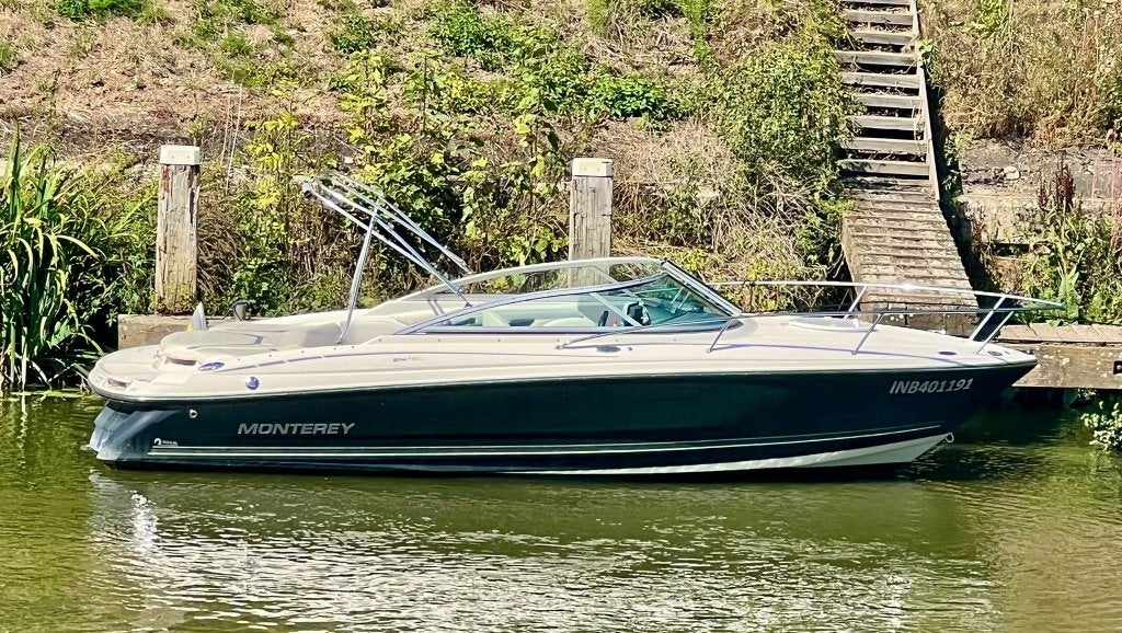 Monterey 214 FSC (2010) – met dubbelas trailer!, Watersport en Boten, Ophalen, Overige merken, Gebruikt, Binnenboordmotor