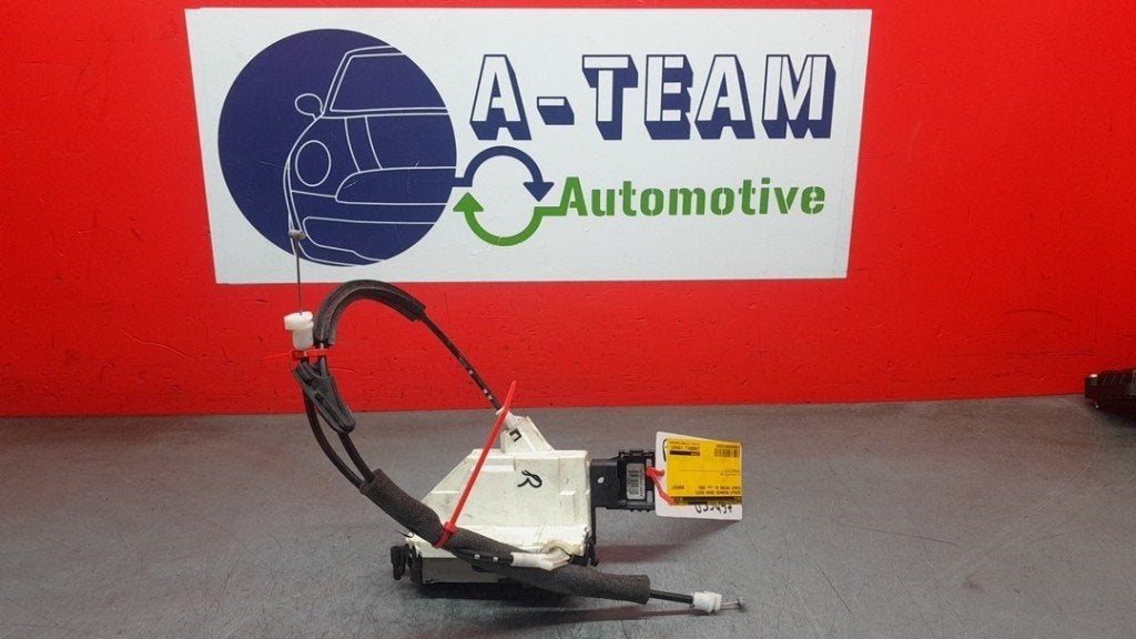 SERRURE DE PORTE RODS AVANT DROIT Peugeot (|828405|), Kontakt-peugeot@peugeot.com, Utilisé, Peugeot Deutschland GmbH, Bahnhofsplatz
65423  Rüsselsheim, DE
