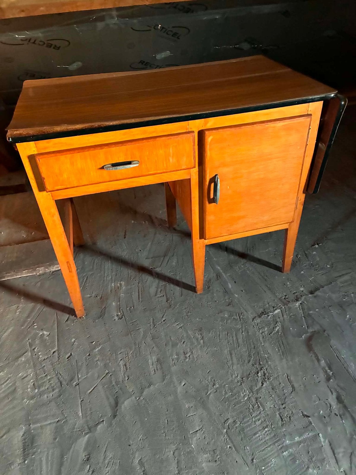 Klein bureautje / kastje, Huis en Inrichting, Ophalen, Gebruikt, Hout