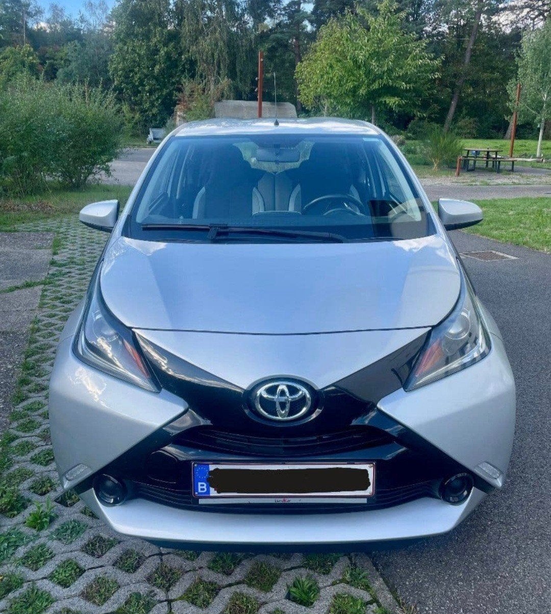 Toyota Aygo 1.0 VVT-i. slechts 32000 km, Autos, Argent ou Gris, Achat, Euro 6, 5 portes