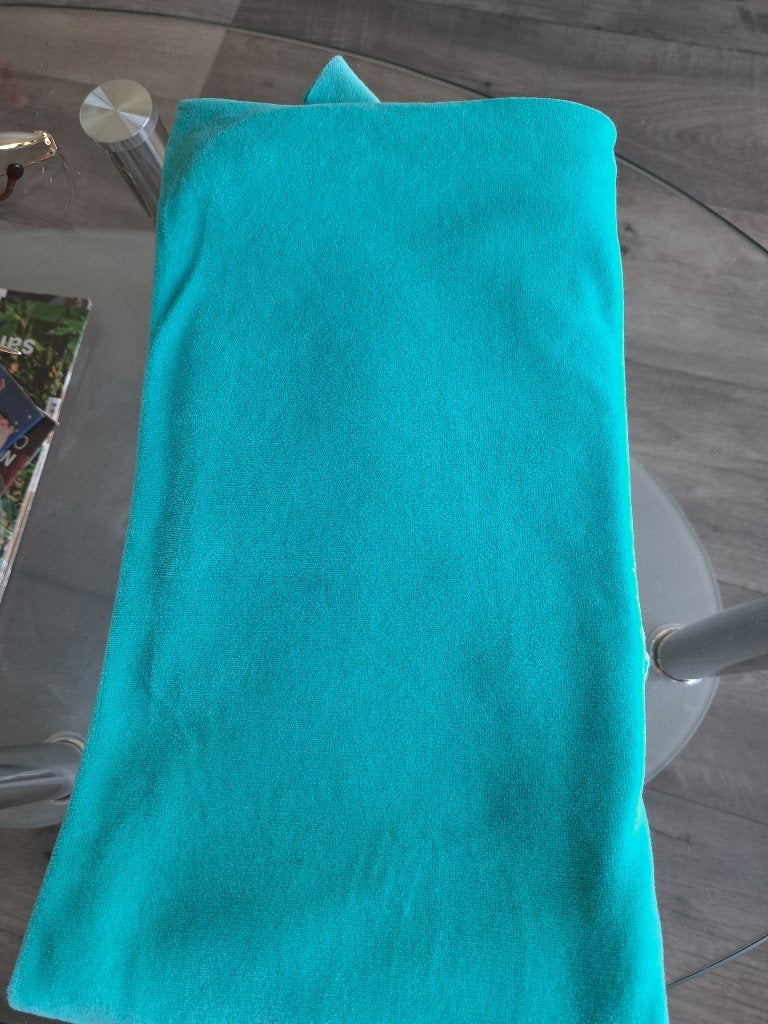 tissus velours turquoise, Hobby & Loisirs créatifs, Neuf, Enlèvement ou Envoi, Autres couleurs, 120 cm ou plus