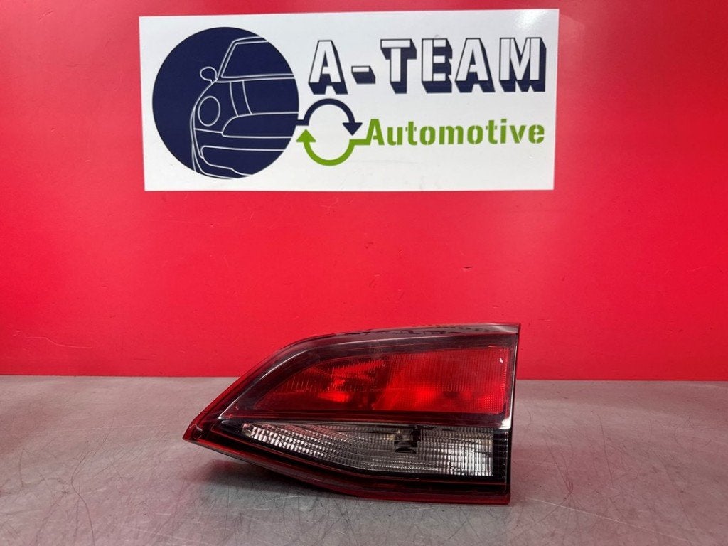 FEU ARRIÈRE DROIT Opel Astra K Sports Tourer, Valeo, Opel, Utilisé, 100, rue de Courcelles
75017  Paris, FR