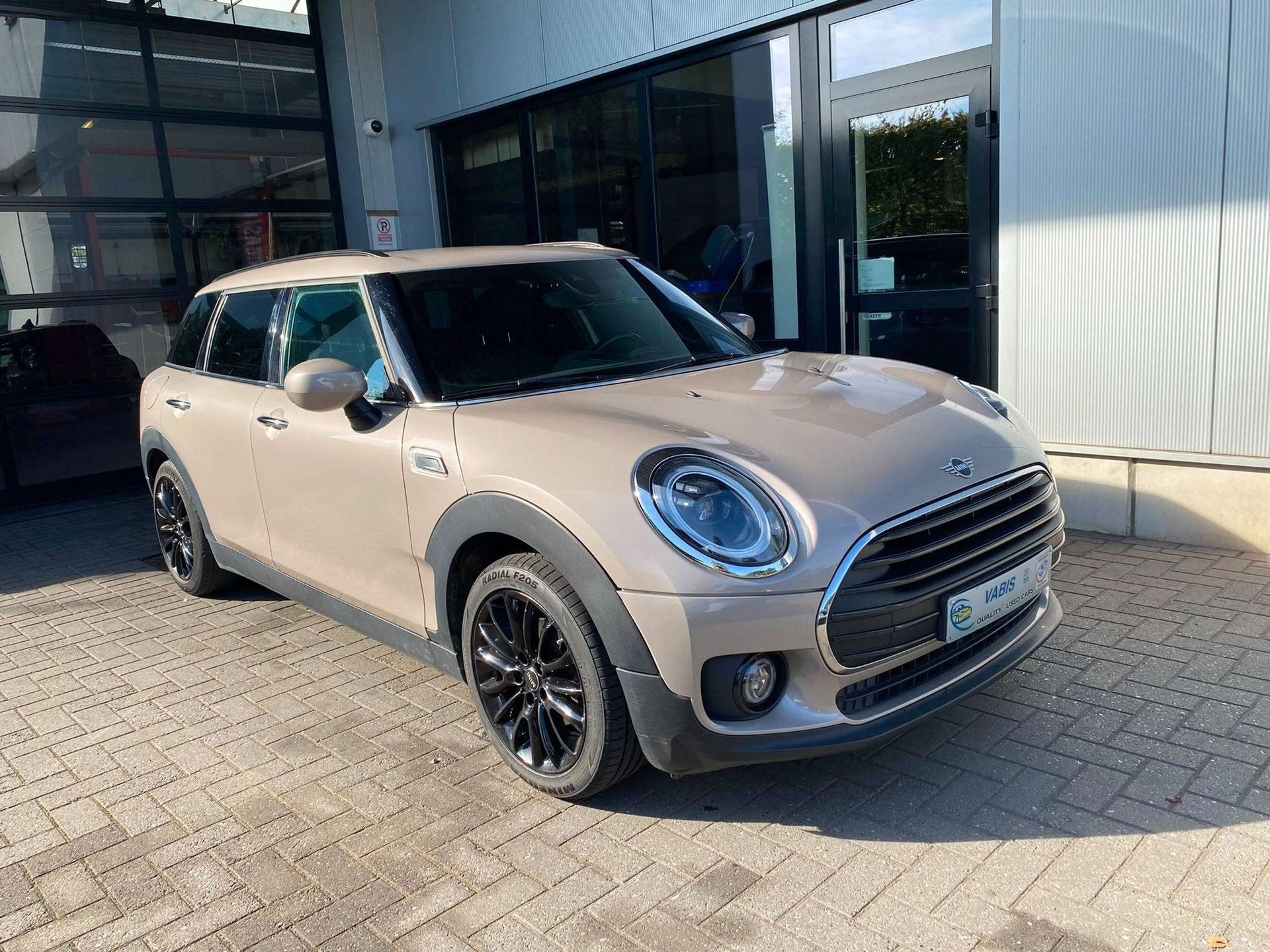 MINI Cooper Clubman Clubman One 1.5i Navi/Airco/... 12 maand, Auto's, 75 kW, https://public.car-pass.be/vhr/49e2ef77-3be8-4074-a3d2-f7836580594b