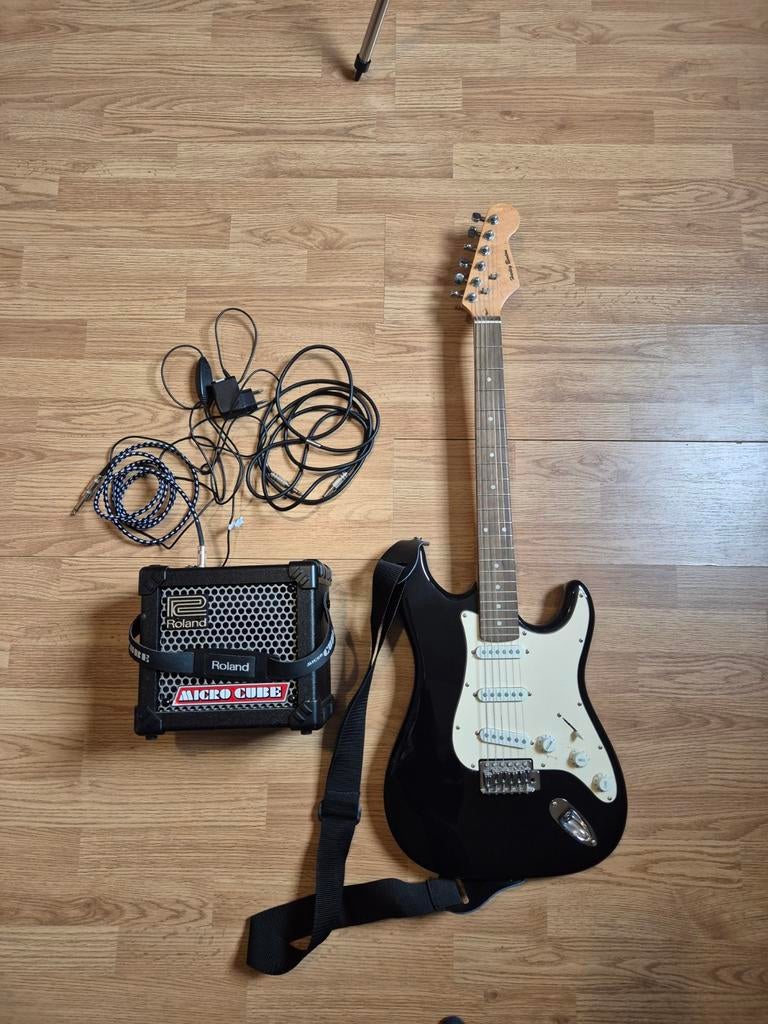 Elektrische gitaar en versterker, Musique & Instruments, Instruments à corde | Guitares | Électriques, Utilisé, Solid body, Autres marques