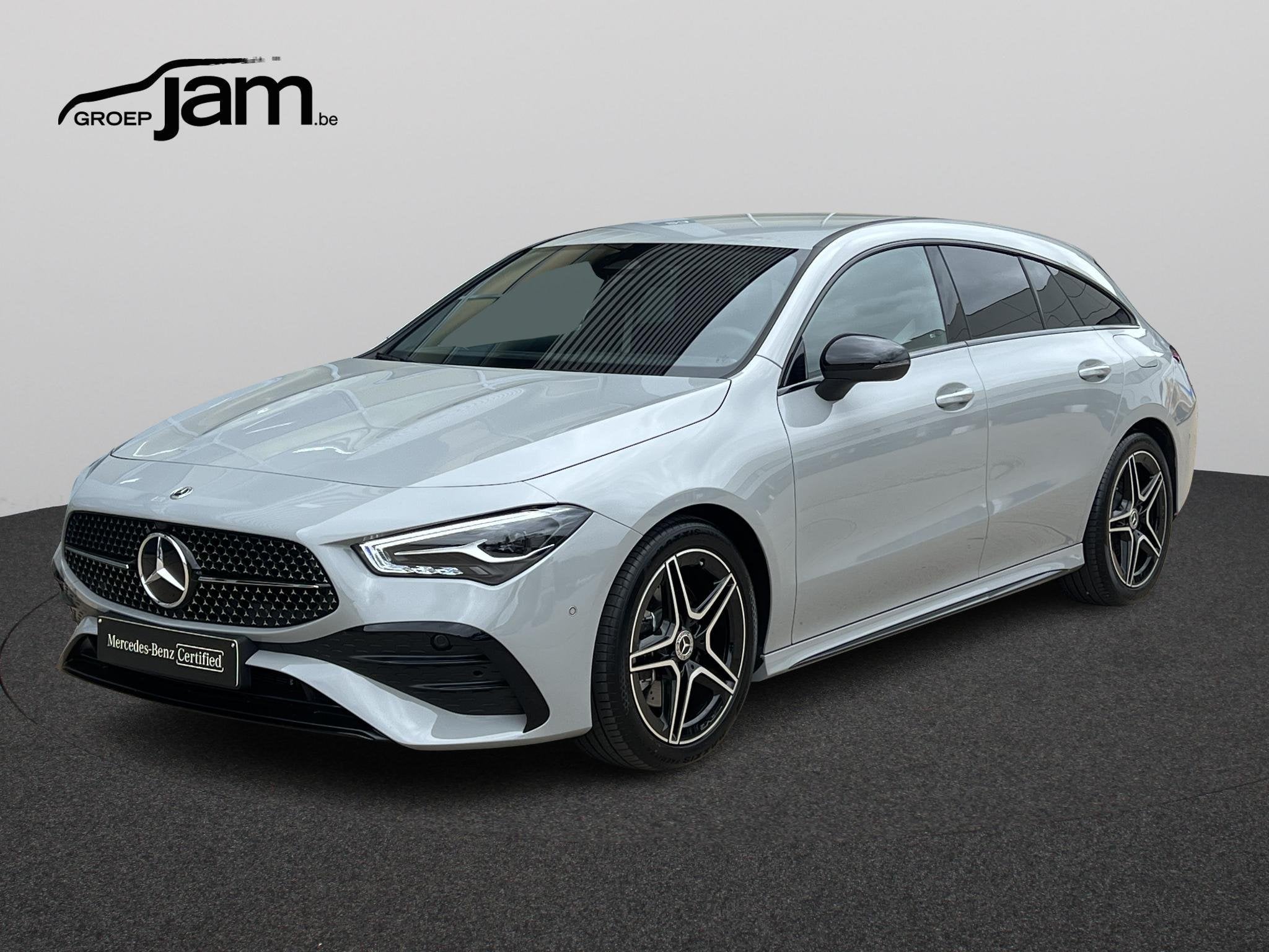 Mercedes-Benz CLA Shooting Brake 200 AMG pack, CLA, Stof, Zwart, 4 cilinders